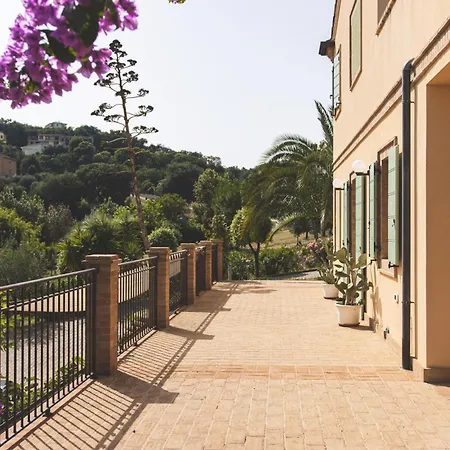 Mariposa Отель типа 