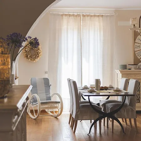 Mariposa Bed & Breakfast